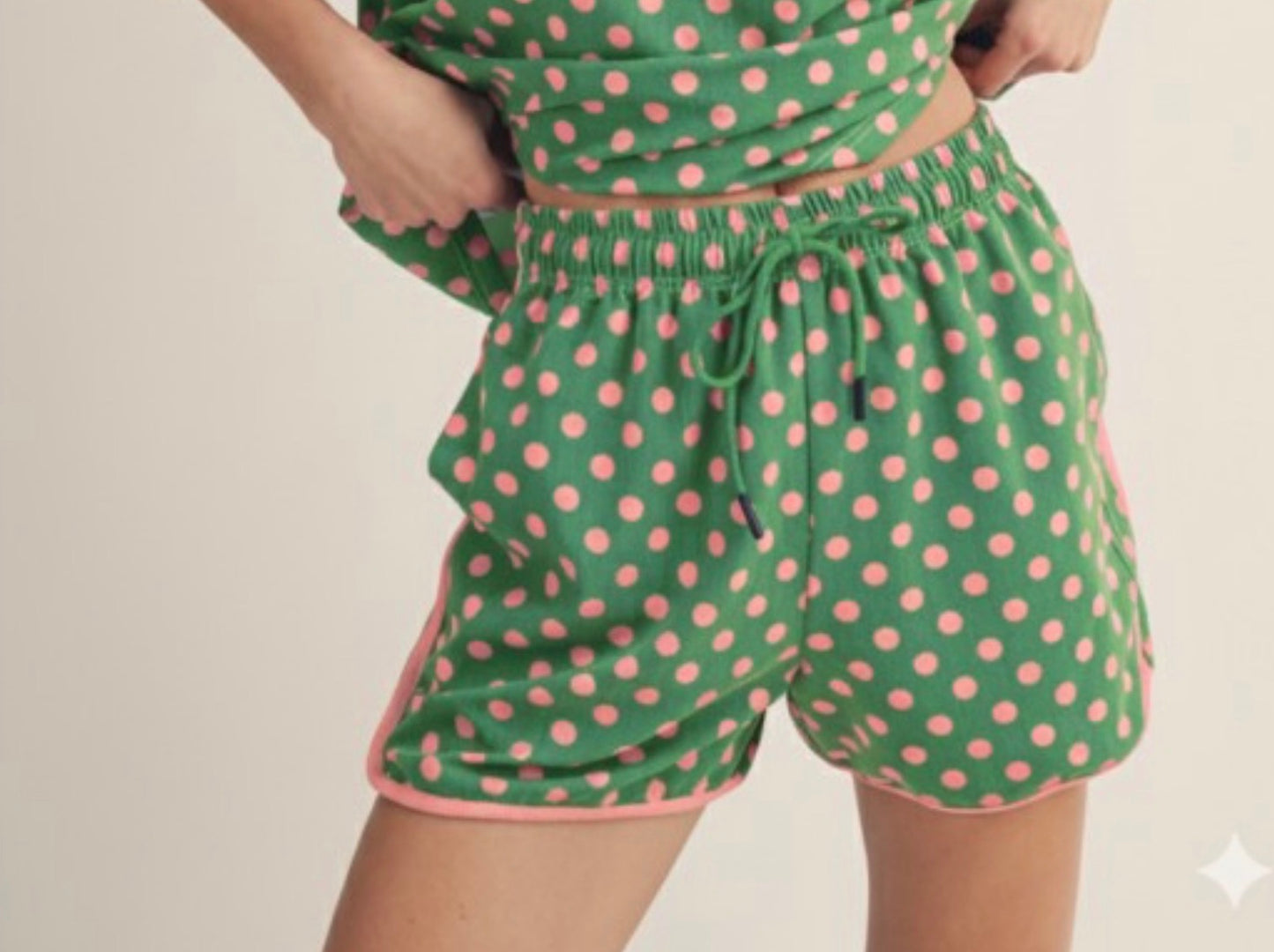 PINK DOTS ON GREEN SHORTS L