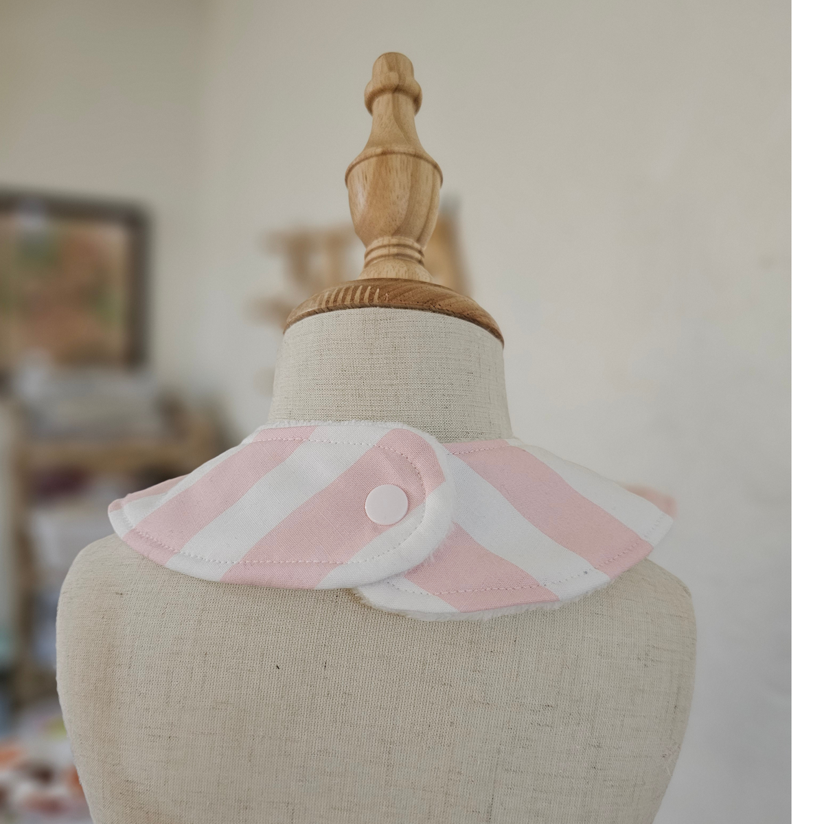 HIGHLANDER ON STRIPES BIB