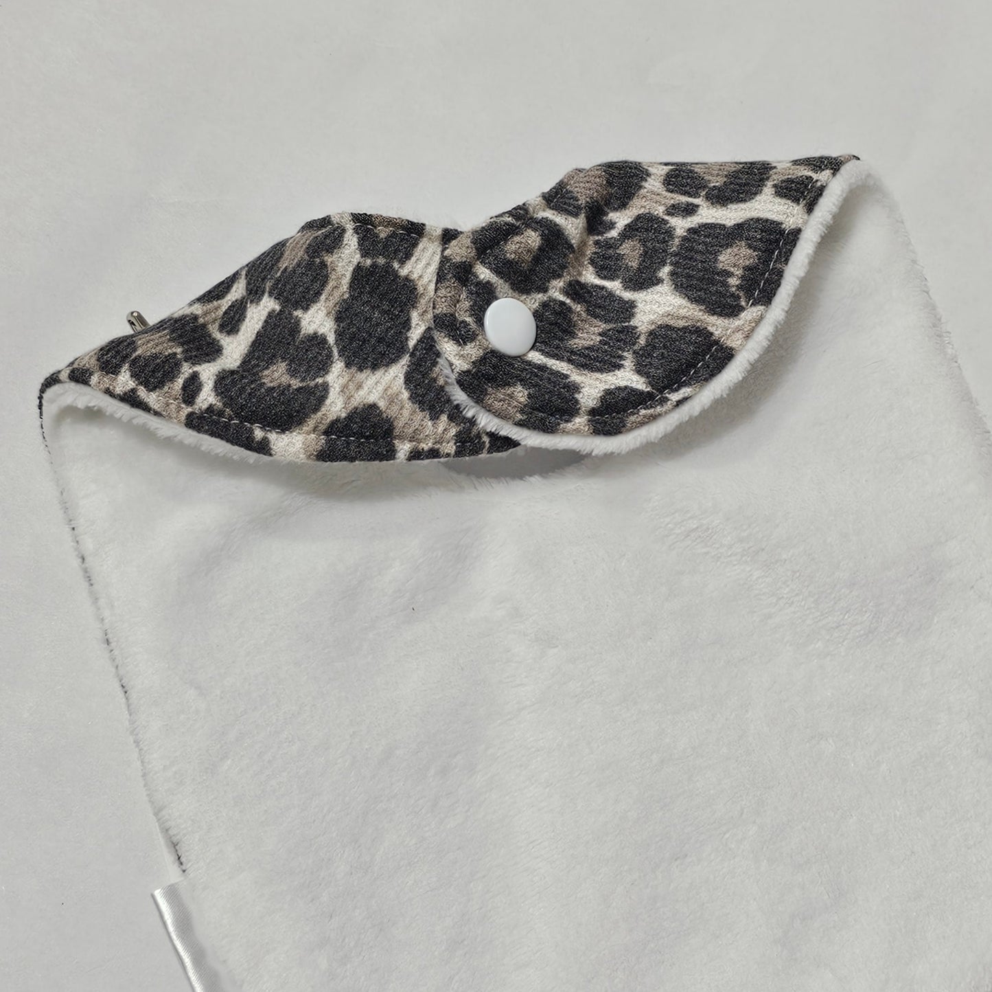 LEOPARD BIB
