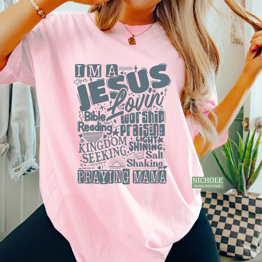 PRAYING MAMA TEE