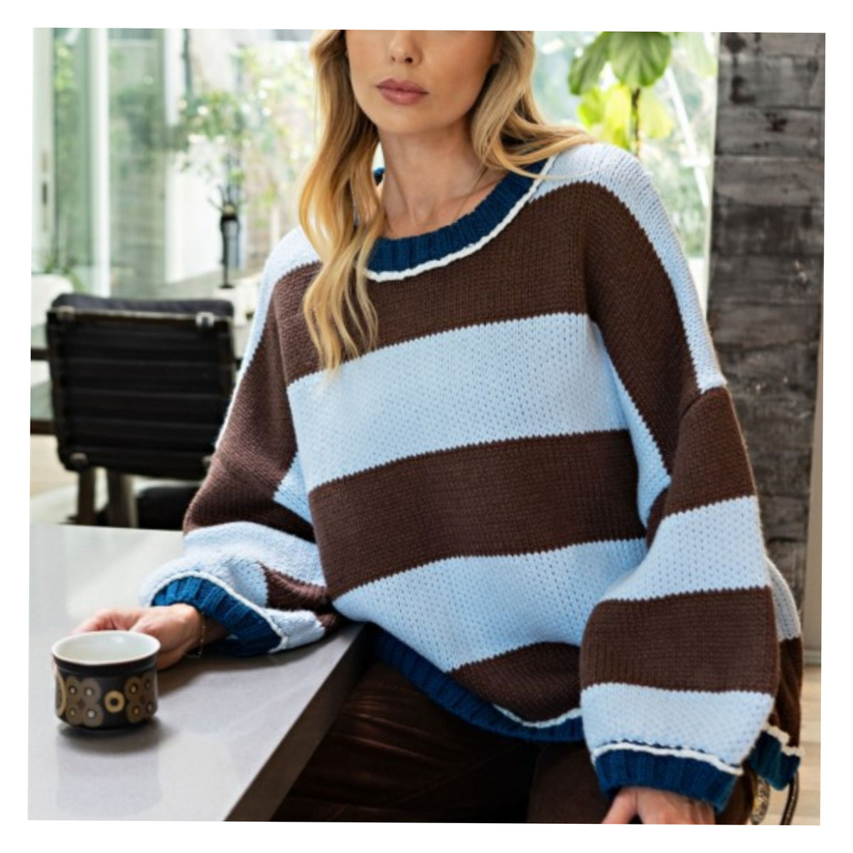 BLUE/BROWN KNIT SWEATER