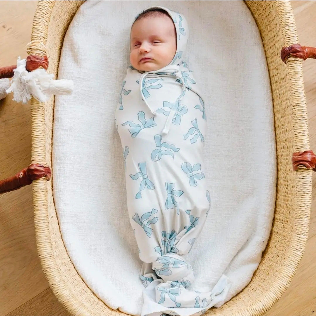 DAPHNE SWADDLE
