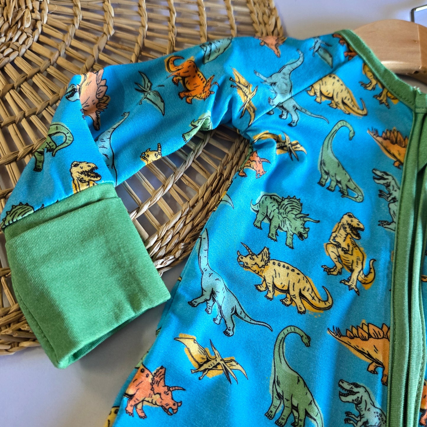 DINO LAND SLEEPER