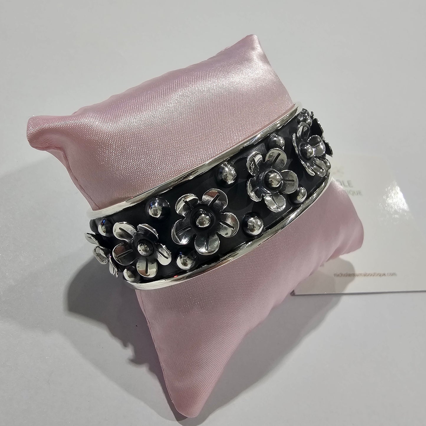 FLORAL CUFF
