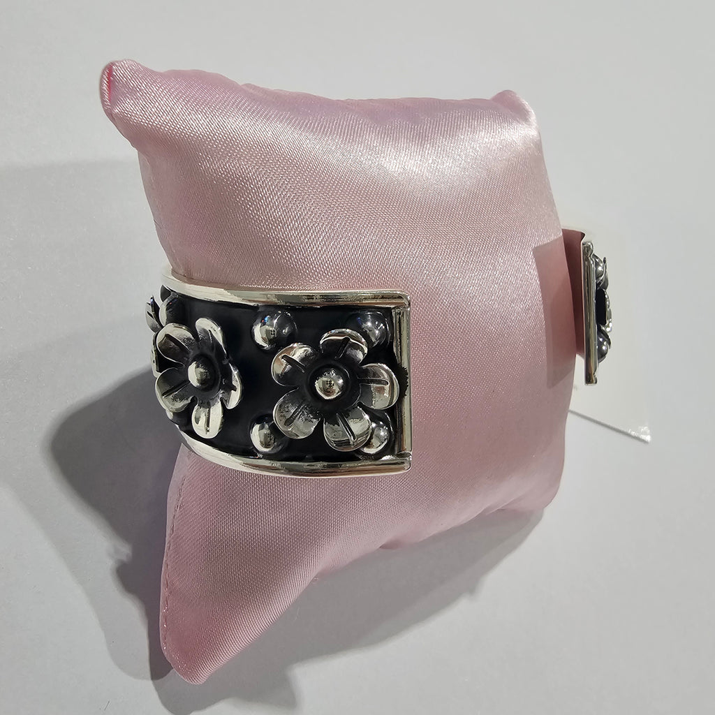 FLORAL CUFF