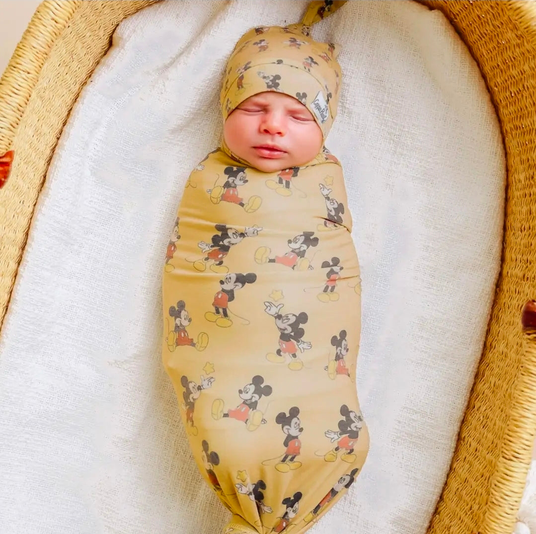 MICKEY SWADDLE